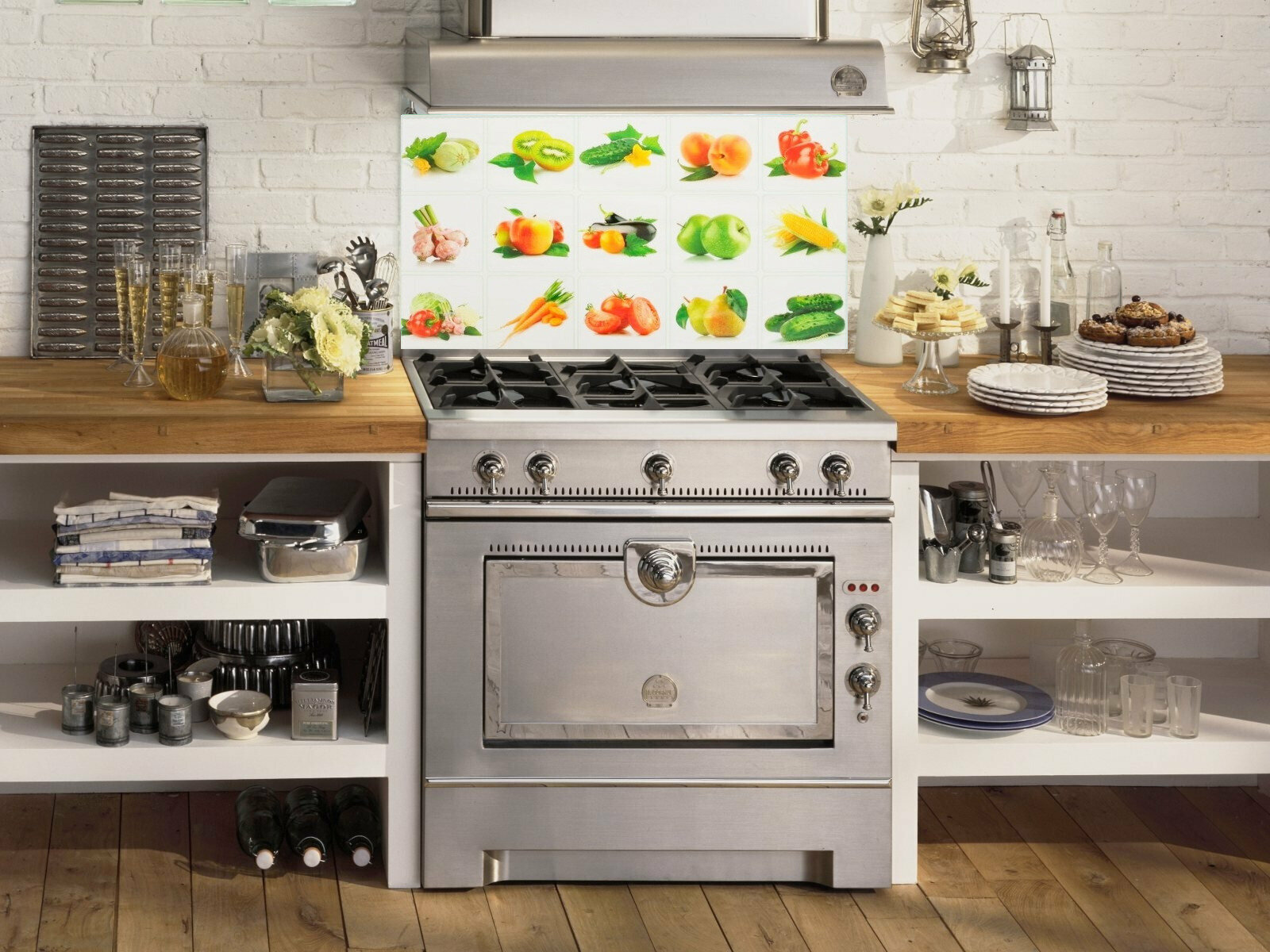 Cocina con placa y encimera